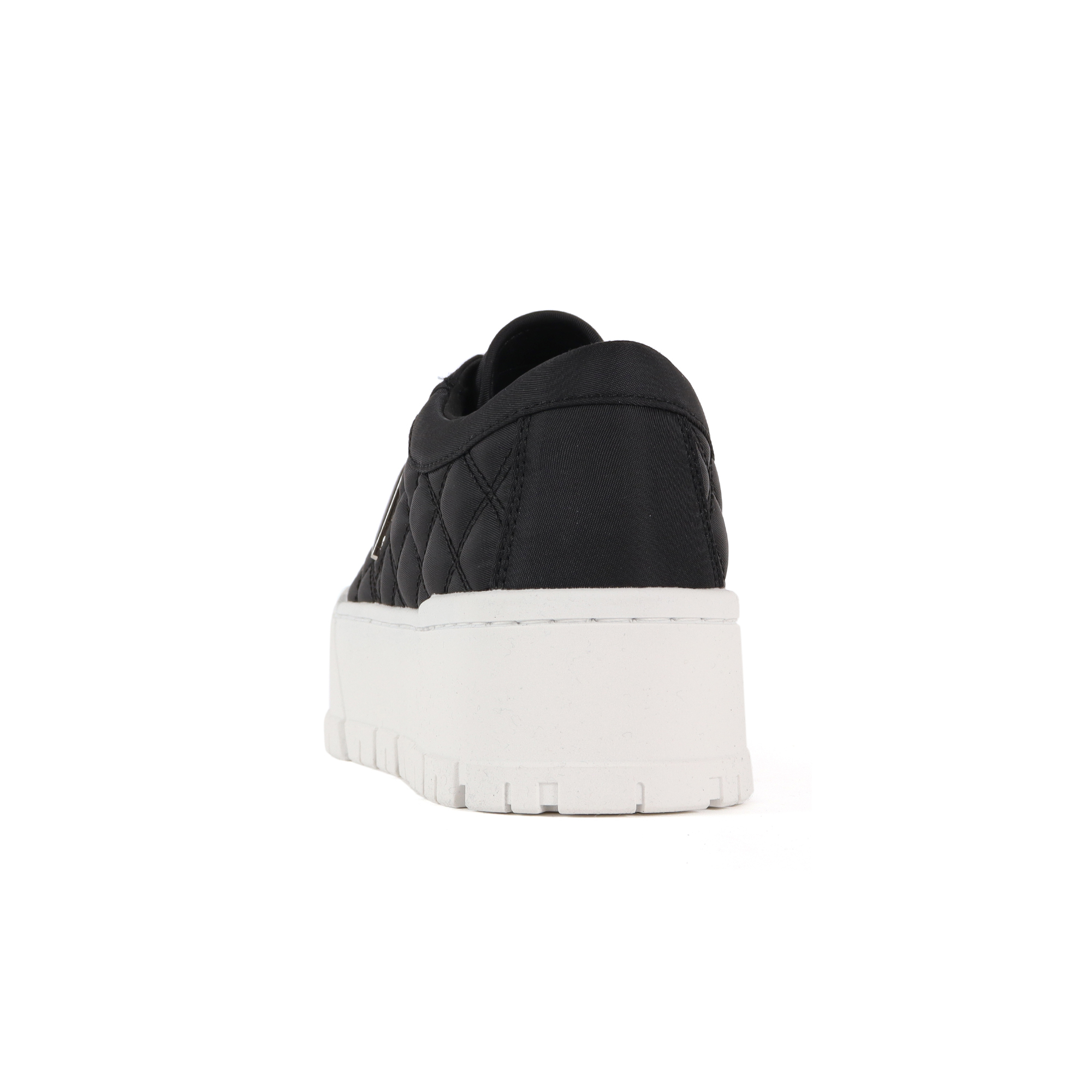 GUESS ゲス TESIE プラットフォームスニーカー ブラック / GUESS