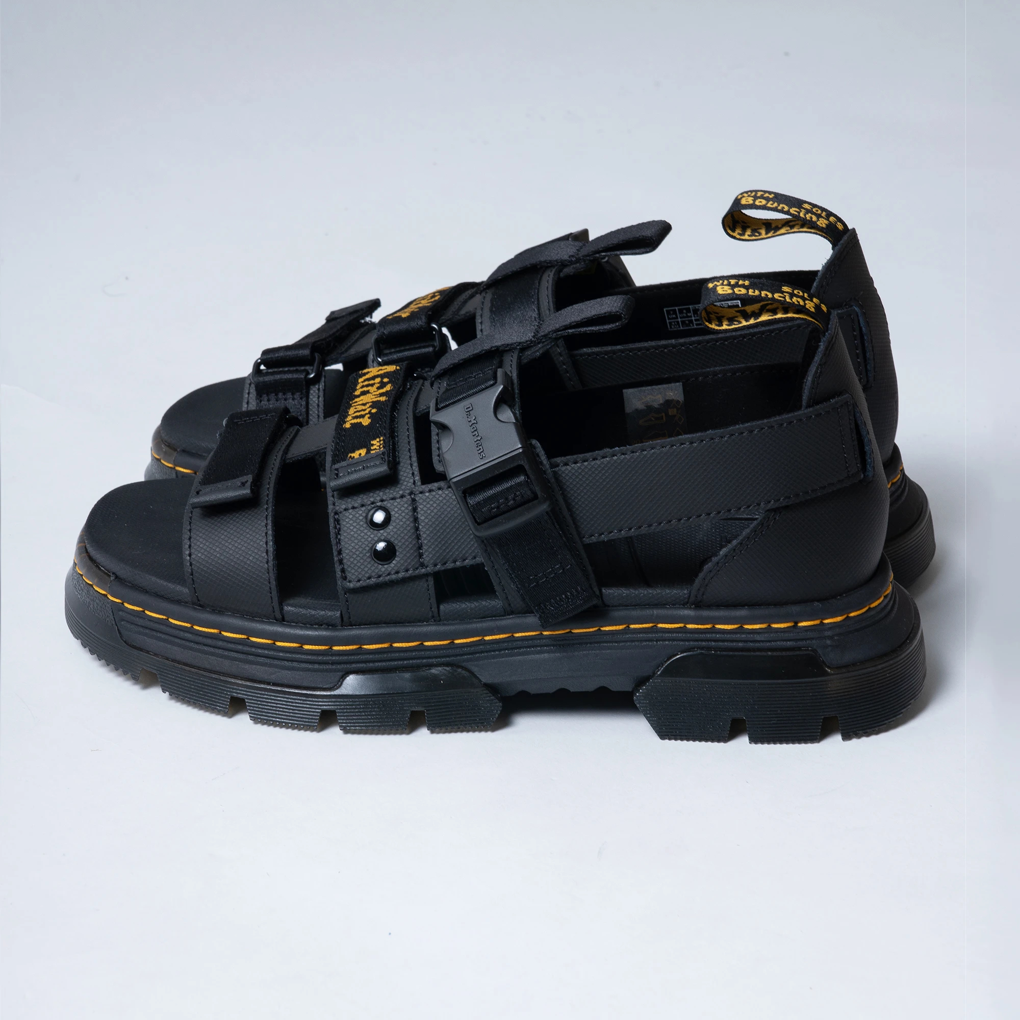 Dr.Martensドクターマーチン PEARSONピアソン ストラップサンダル Dr.Martensドクターマーチン PEARSONピアソン ストラップサンダル