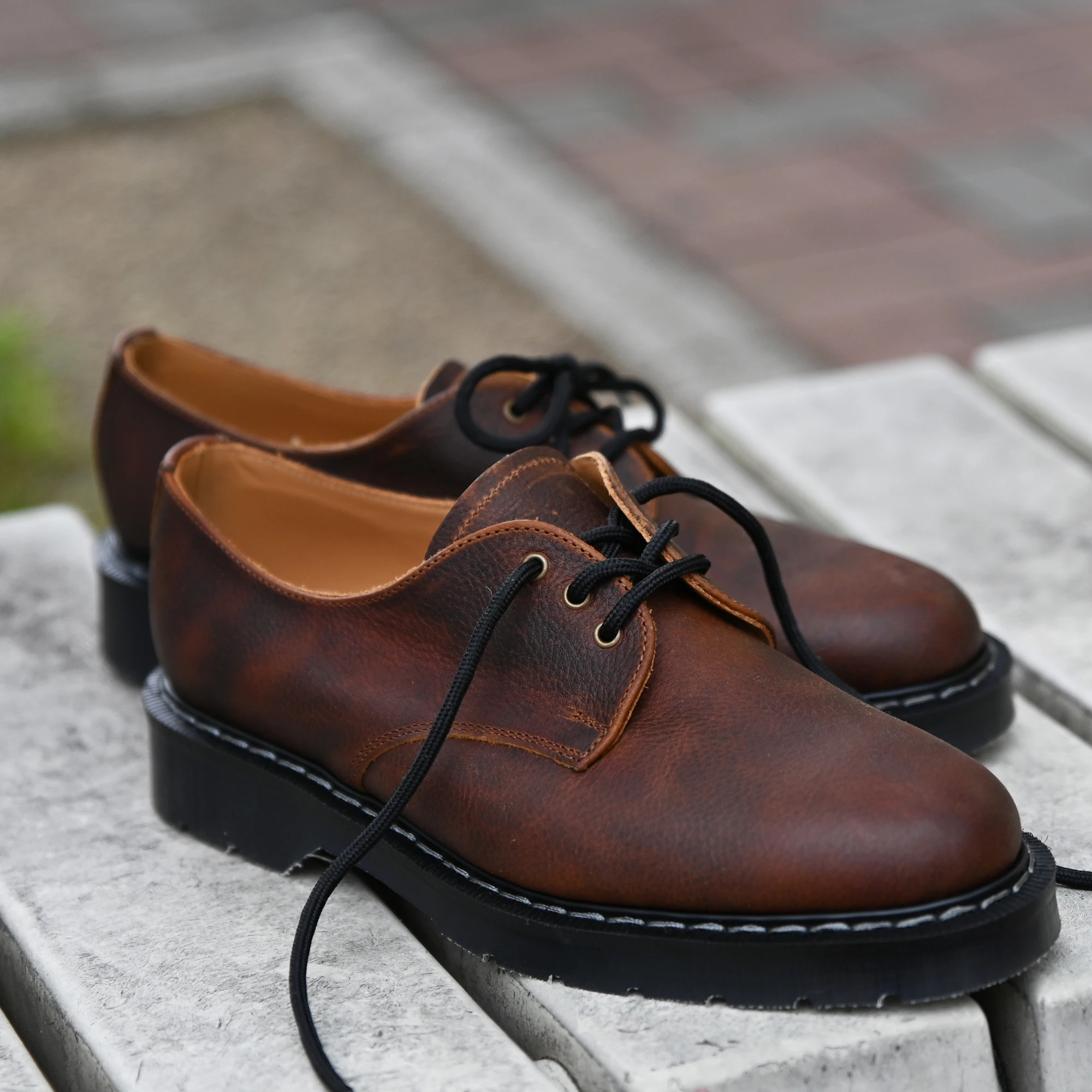 タヌキさんの革靴一覧はこちらSOLOVAIR ソロヴェアー ギブソンシューズ 革靴 プレーントゥ 英国製