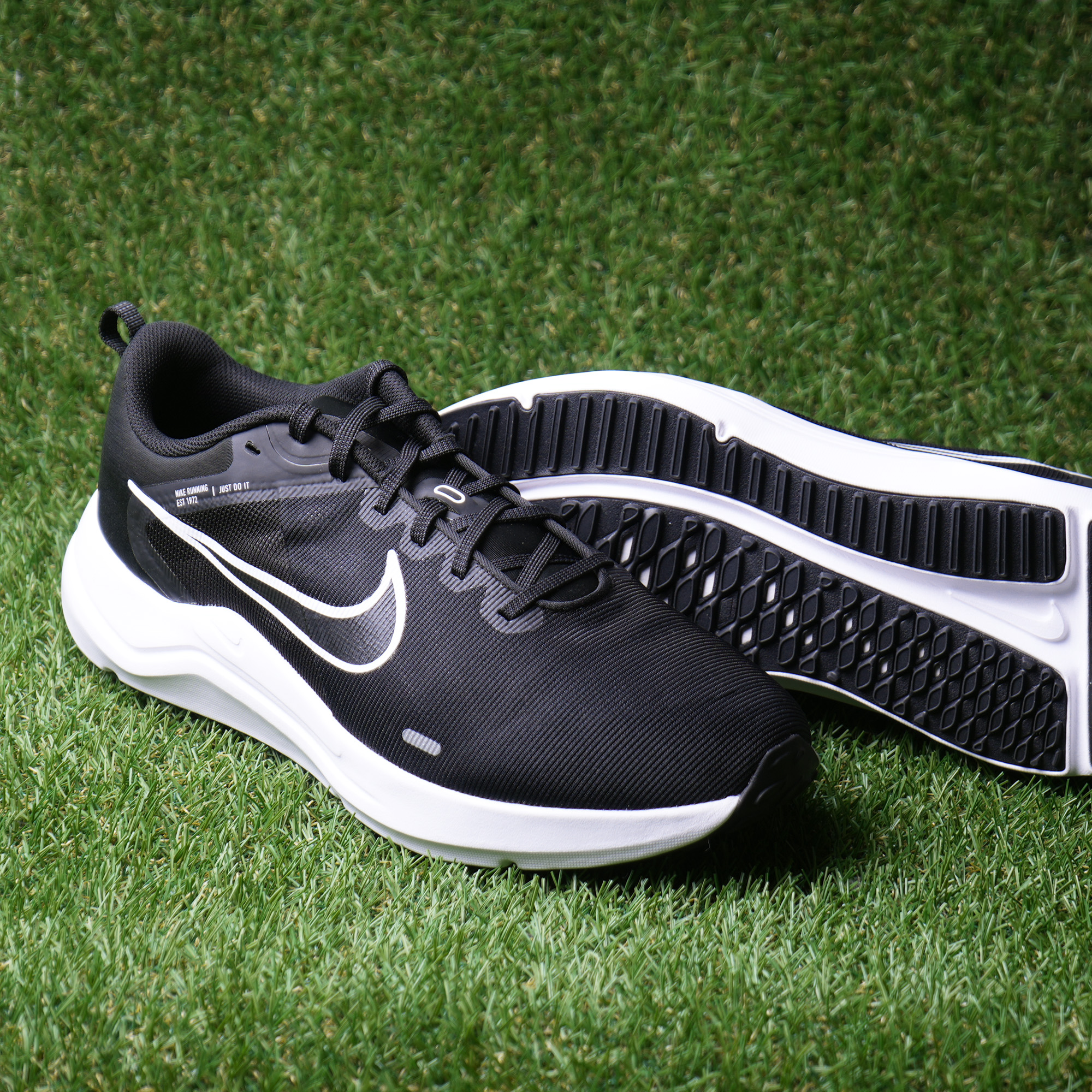 NIKE ナイキ DOWNSHIFTER 12 4E ダウンシフター 12 4E DM0919-001