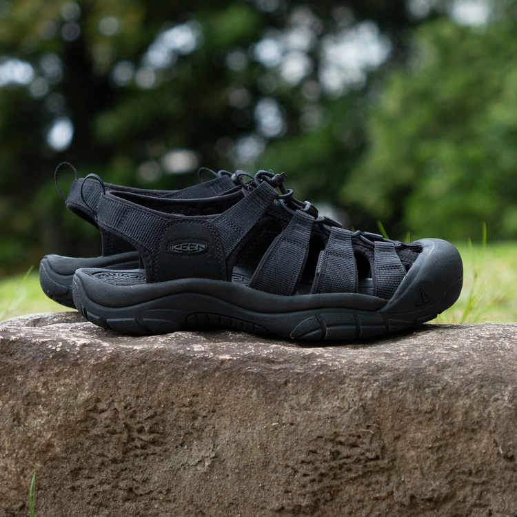 KEEN(ｷｰﾝ) |KEEN(キーン) NEWPORT H2(ニューポート H2) 1022258 トリプルブラック