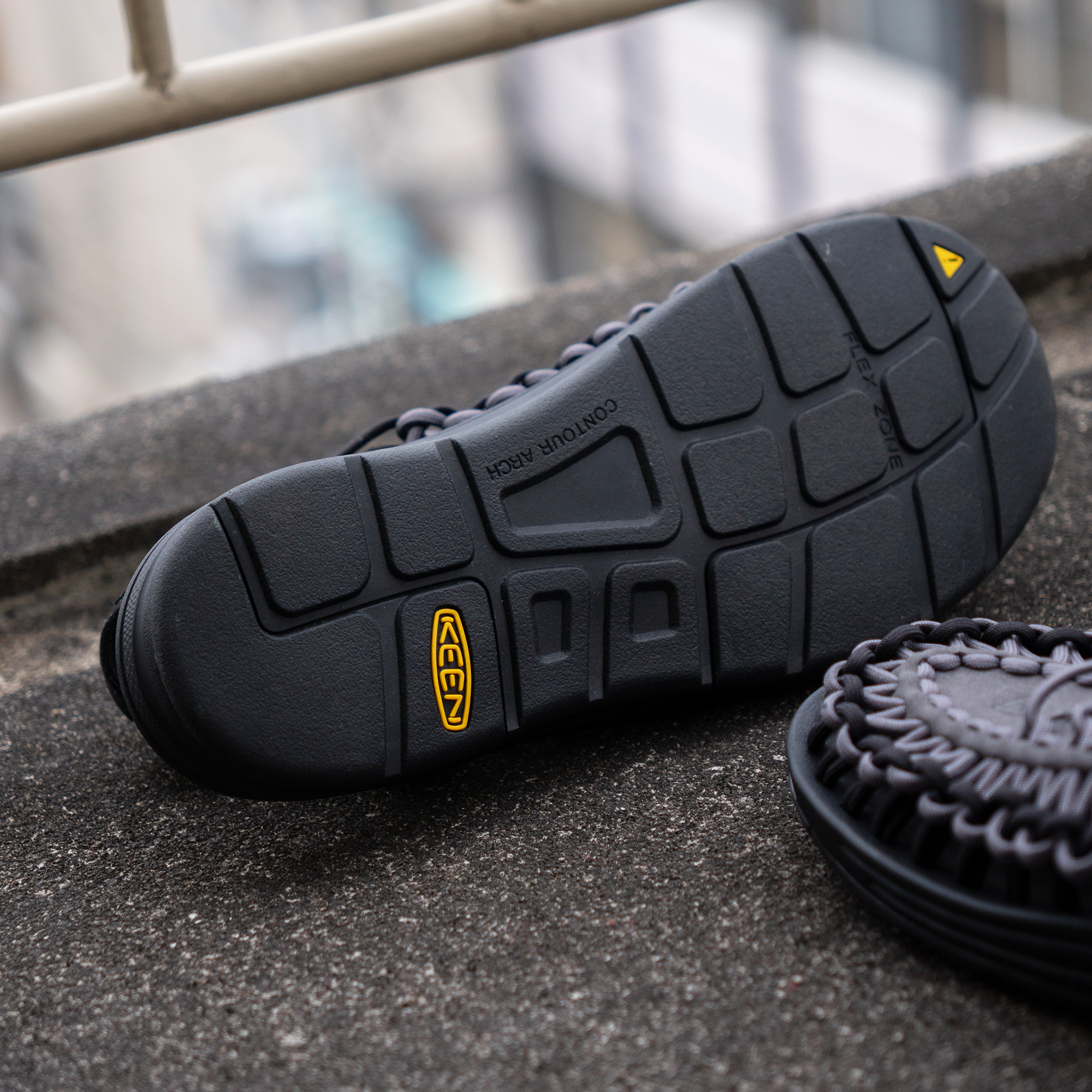 KEEN キーン UNEEK ユニーク 1028863 マグネット/スチールグレー