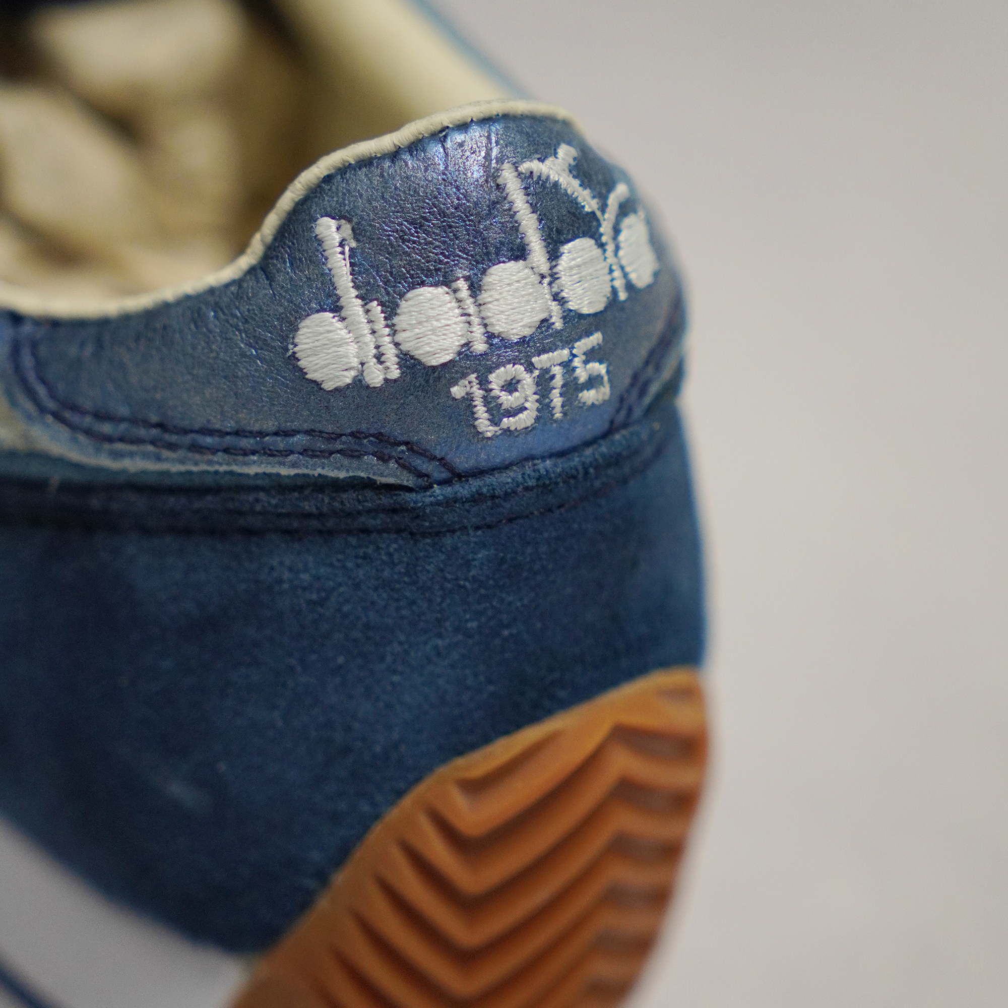 Diadora heritage（ディアドラ ヘリテージ） EQUIPE W SW HH EVO