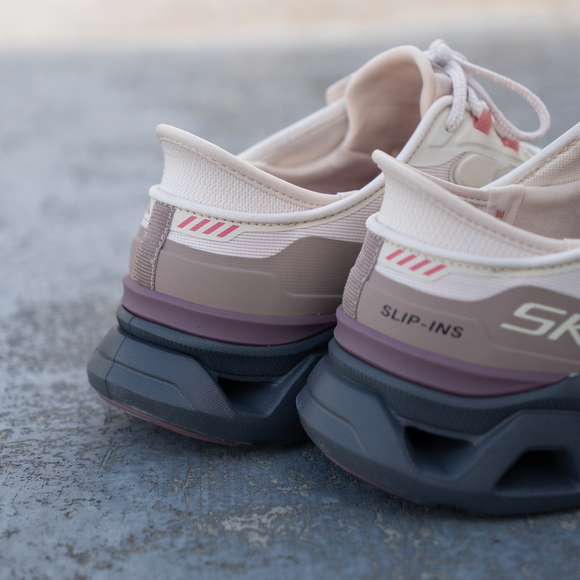 SKECHERS スケッチャーズ SLIP-INS スリップインズ グライドステップ