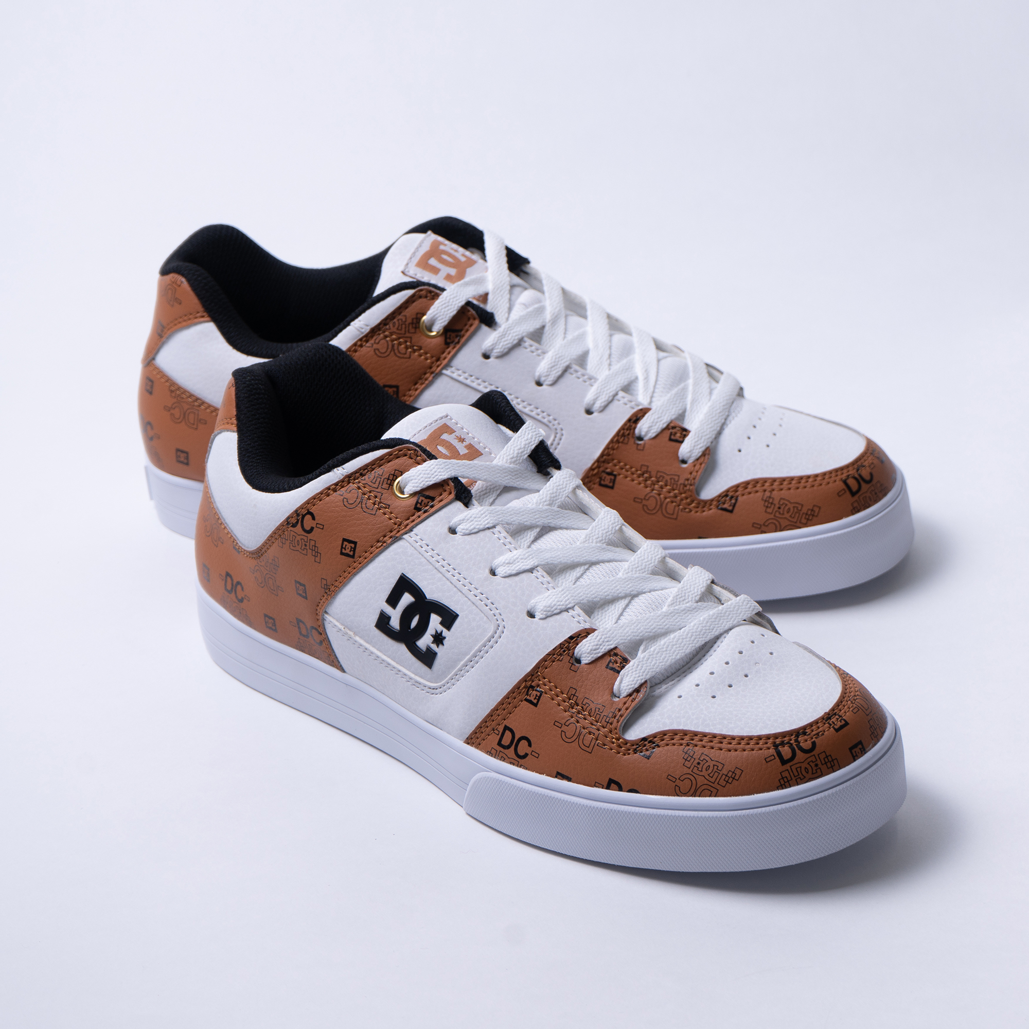 DC Shoes ディーシーシューズ PURE SE SN ピュア SE SN DM241019-XKWC DM241019-WG1 / DC（ﾃﾞｨｰｼｰ）  | NEXT FOCUS ONLINE STORE