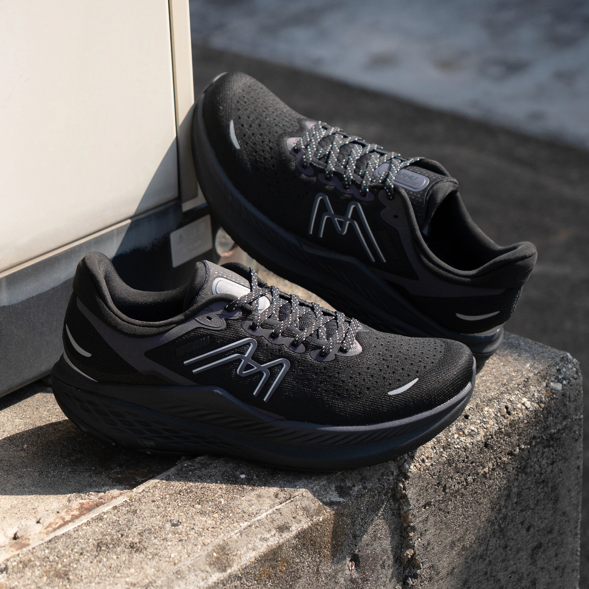 KARHU カルフ MESTARI RUN 1.5 メスタリラン 1.5 KH105010 ブラック
