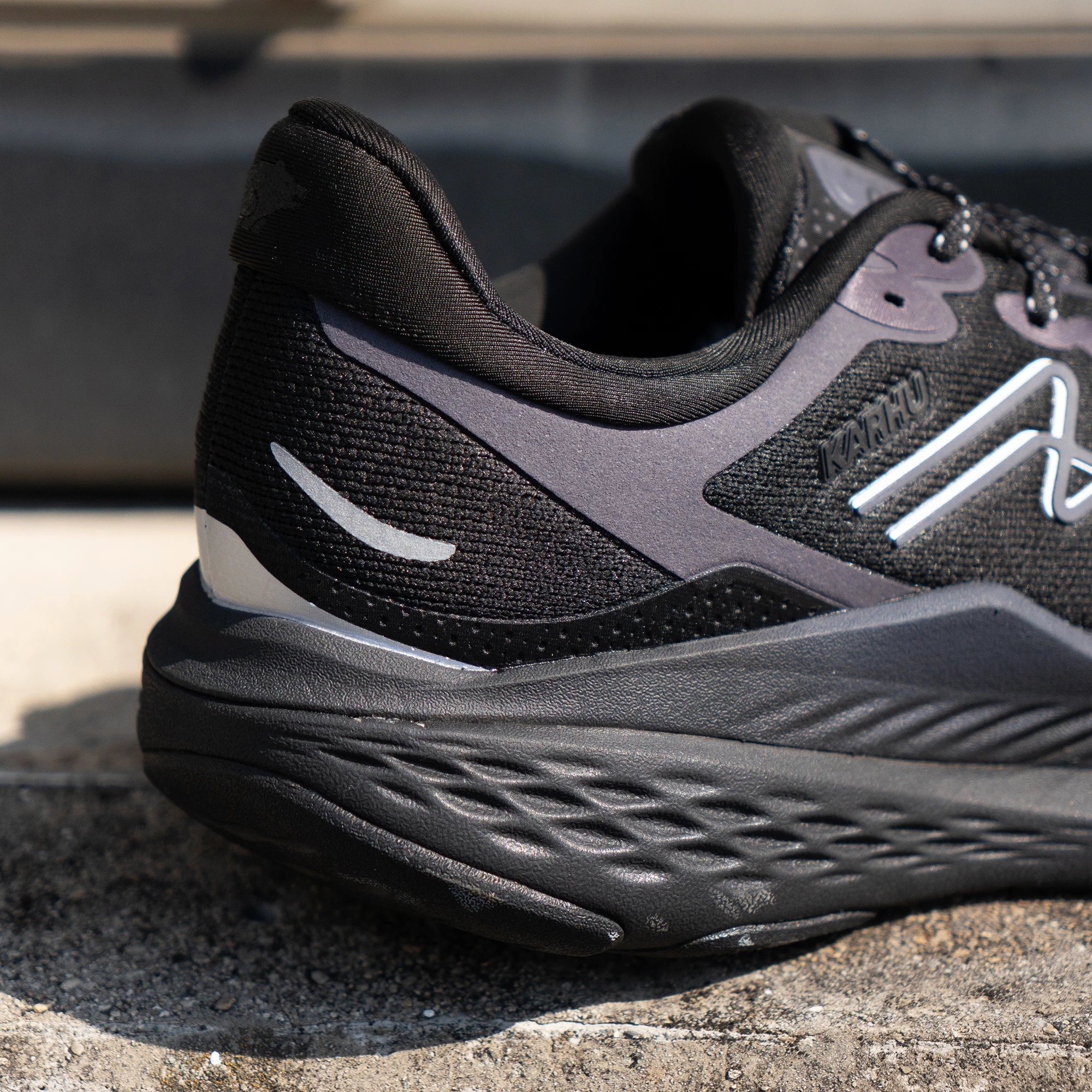 KARHU カルフ MESTARI RUN 1.5 メスタリラン 1.5 KH105010 ブラック