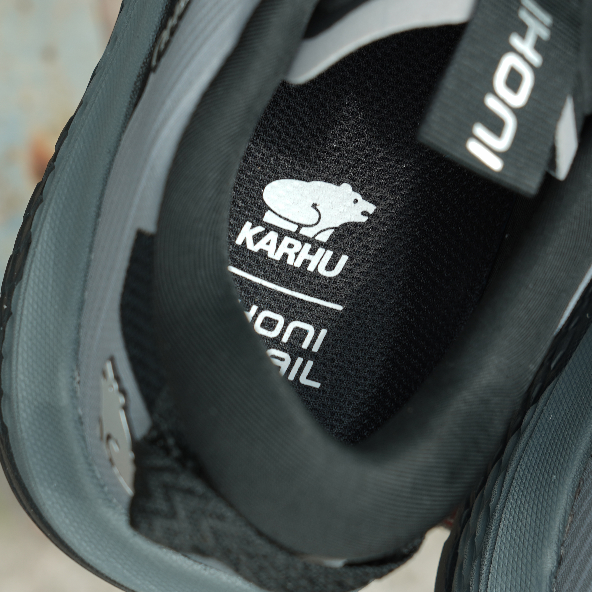 KARHU カルフ IKONI TRAIL WR イコニトレイル WR KH104006 ブラック 