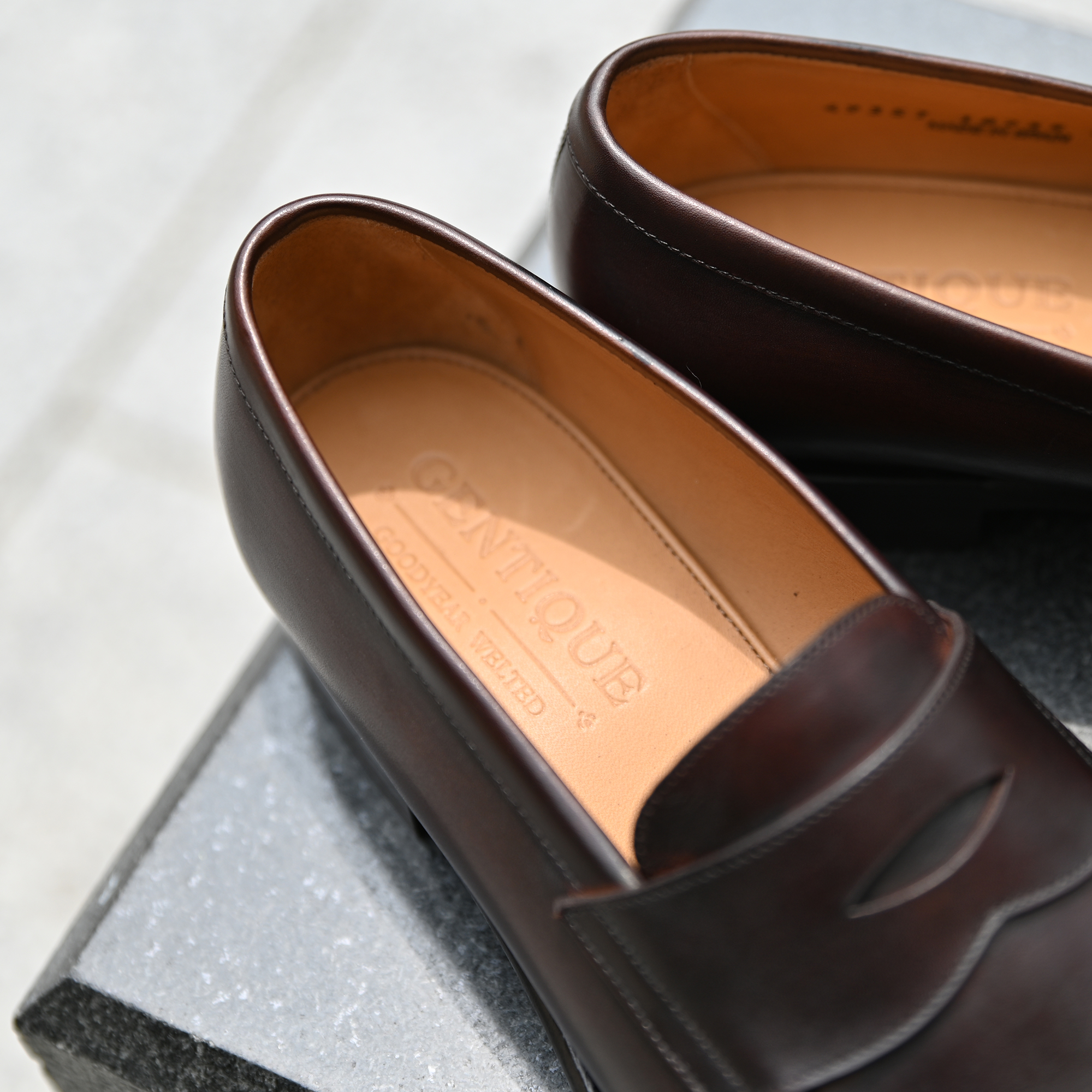 GENTIQUE ジェンティーク RODY ロディ ローファー 18235 ダーク