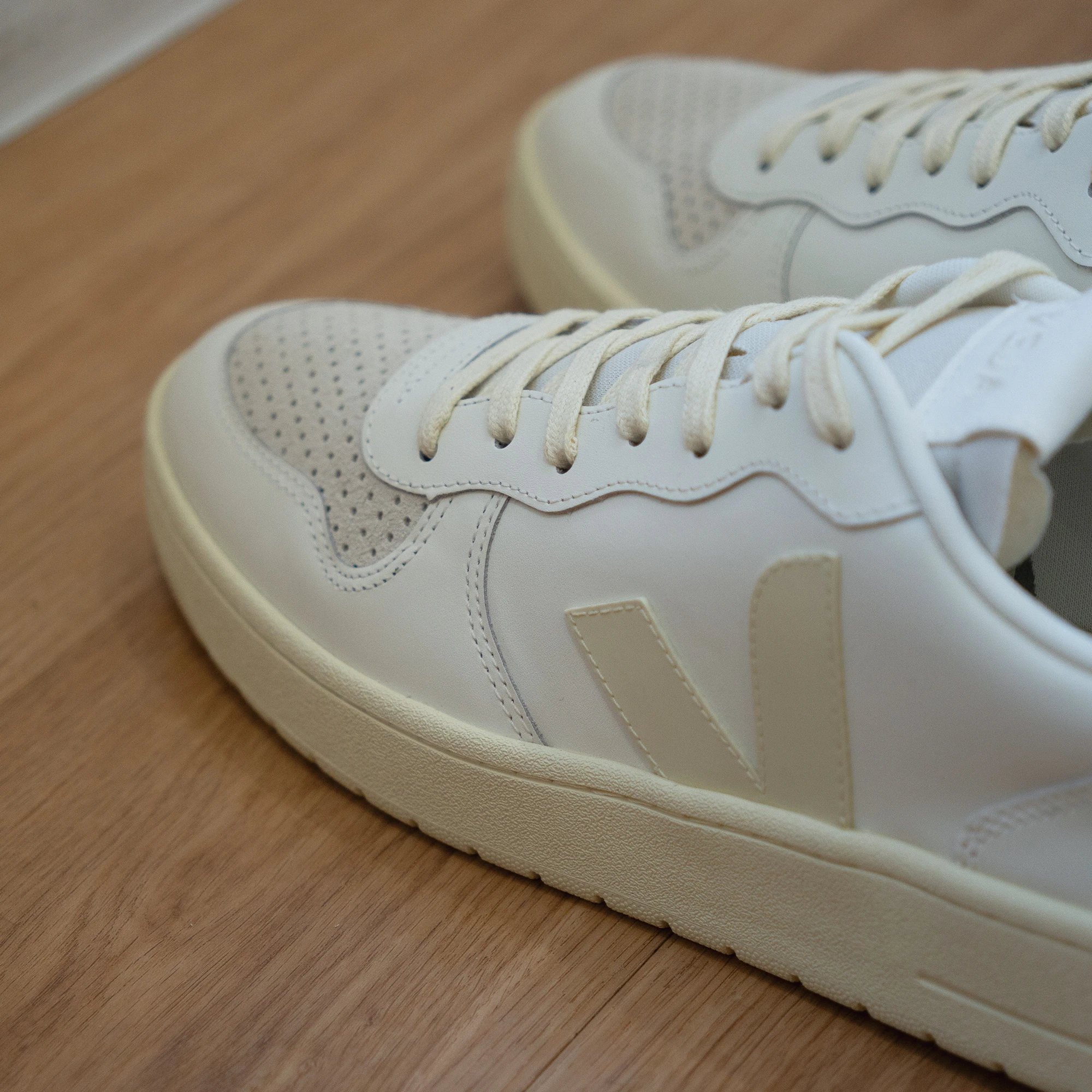 VEJA ヴェジャ V-10 VJV020738 VJV020498 / VEJA（ｳﾞｪｼﾞｬ） | 靴の専門